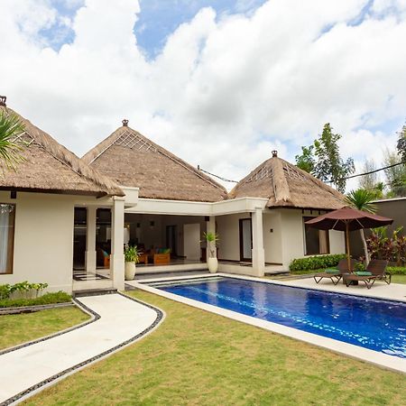 The Mutiara Jimbaran Boutique Villas Exterior foto